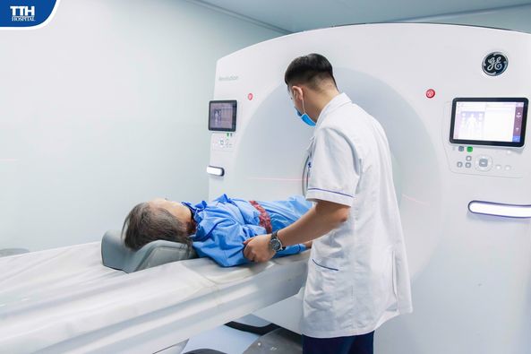 CHỤP CT SCANNER PHỔI LIỀU THẤP TRONG TẦM SOÁT UNG THƯ PHỔI TẠI BỆNH VIỆN TTH HÀ TĨNH