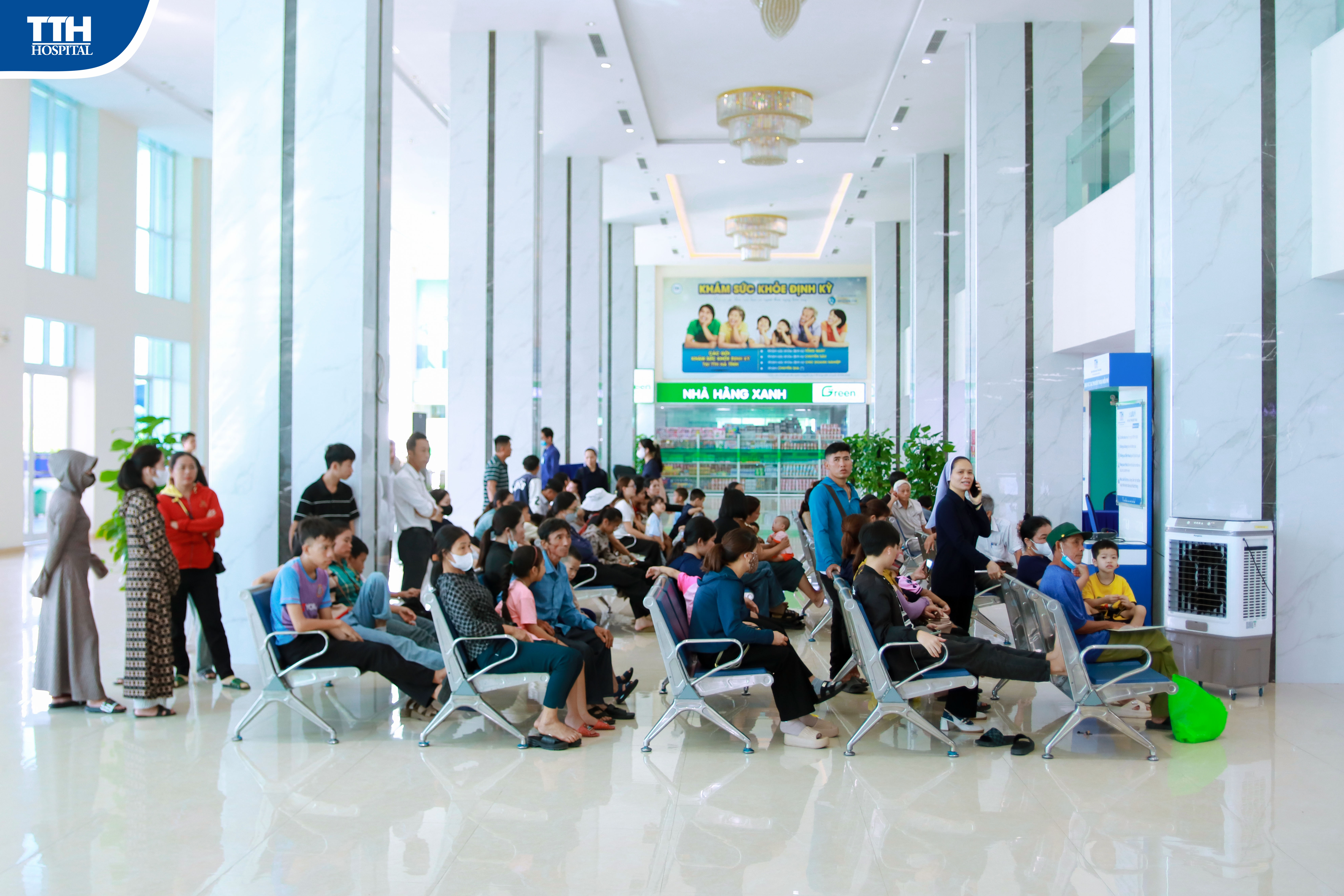 KHÔNG KHÍ KHÁM SÀNG LỌC CHO TRẺ EM KHUYẾT TẬT TẠI BVĐK TTH HÀ TĨNH