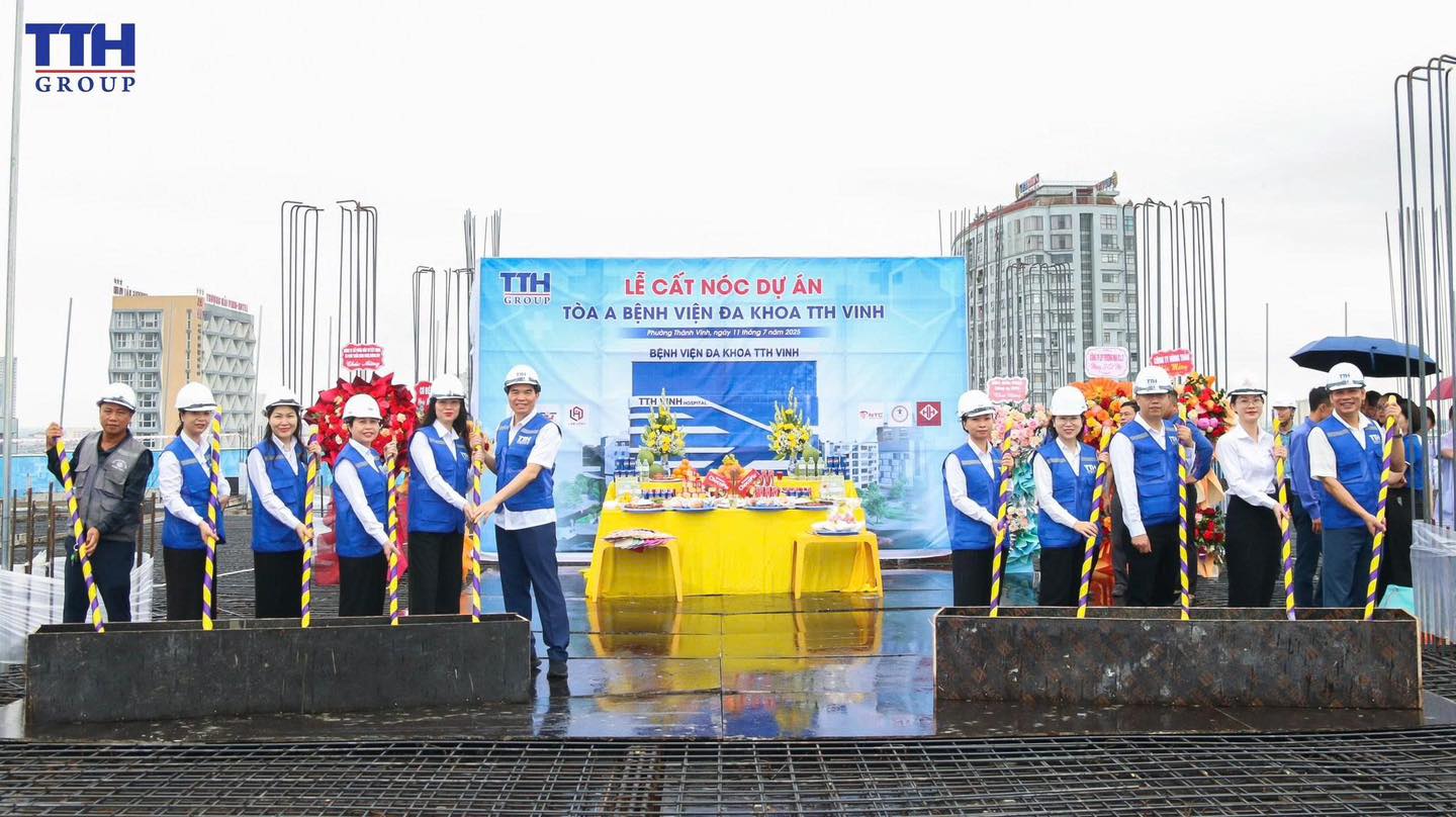 BỆNH VIỆN ĐA KHOA TTH HÀ TĨNH CHÚC MỪNG LỄ CẤT NÓC CÔNG TRÌNH KHU NHÀ A - KHÁM CHỮA BỆNH, BVĐK TTH VINH
