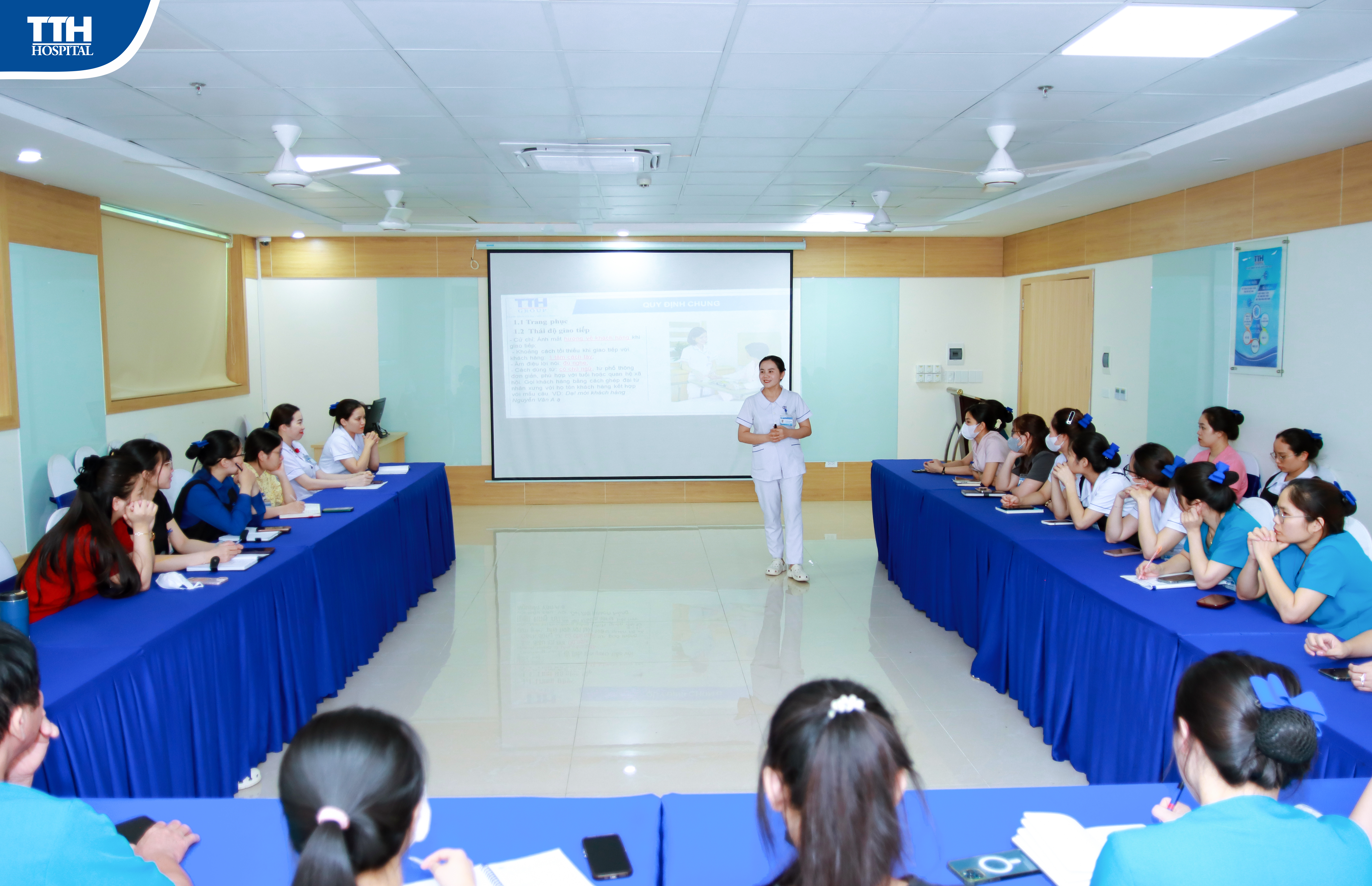 CỦNG CỐ KỸ NĂNG GIAO TIẾP - NÂNG CAO CHẤT LƯỢNG DỊCH VỤ Y TẾ