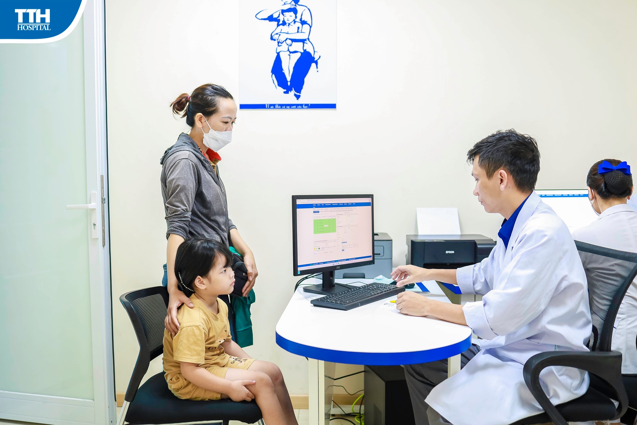 MÙA HÈ - THỜI ĐIỂM THUẬN LỢI “GIẢI CỨU” AMIDAN CHO TRẺ TẠI TTH HÀ TĨNH