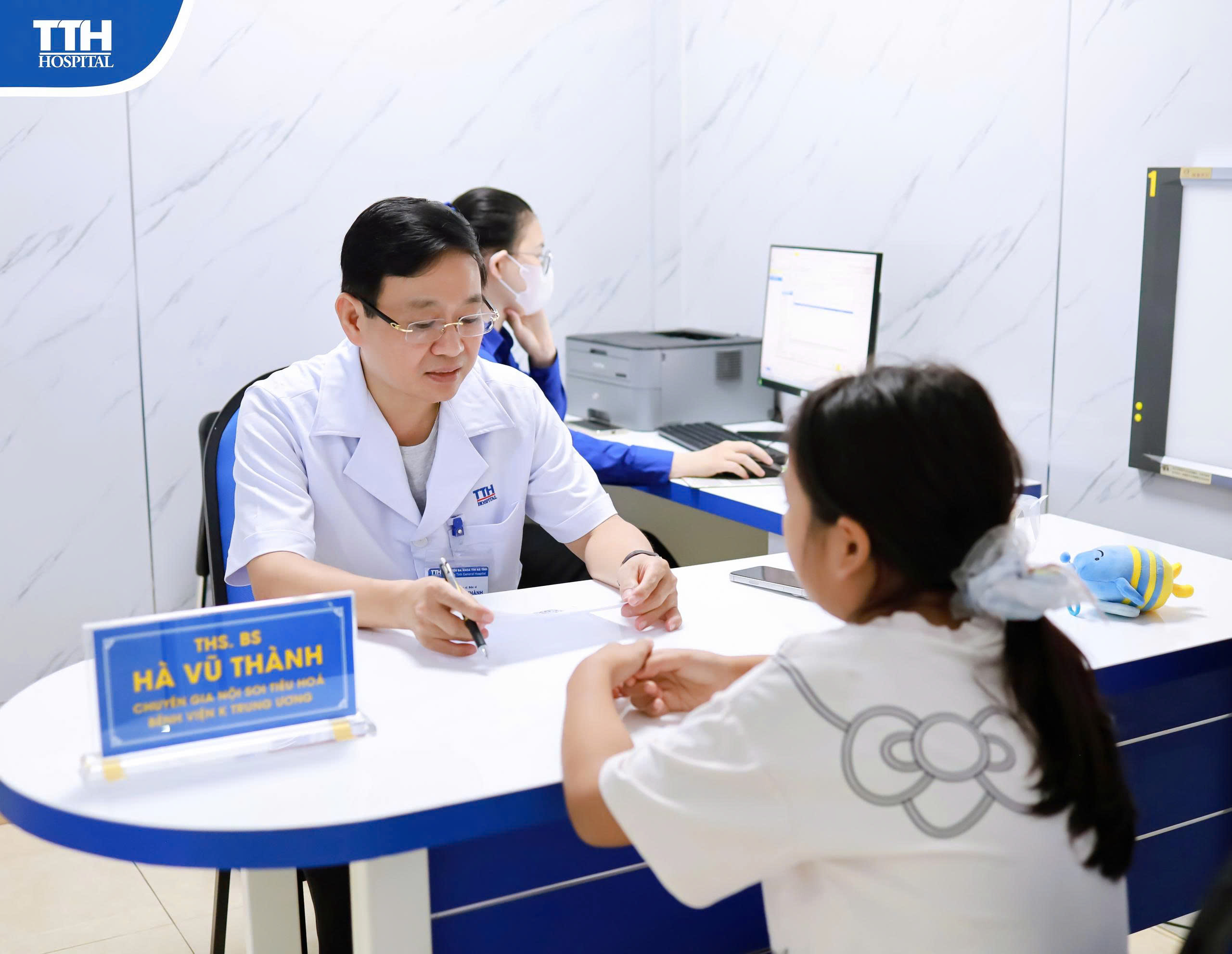KÍN CHỖ TỪ SÁNG SỚM THỨ 7: NGƯỜI DÂN HÀ TĨNH ĐỔ VỀ NỘI SOI CÙNG BÁC SĨ BỆNH VIỆN K TRUNG ƯƠNG!