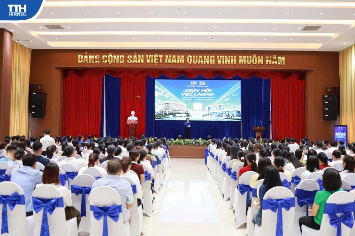 HƠN 400 ỨNG VIÊN VÀ 272 CƠ HỘI TẠI TTH HÀ TĨNH