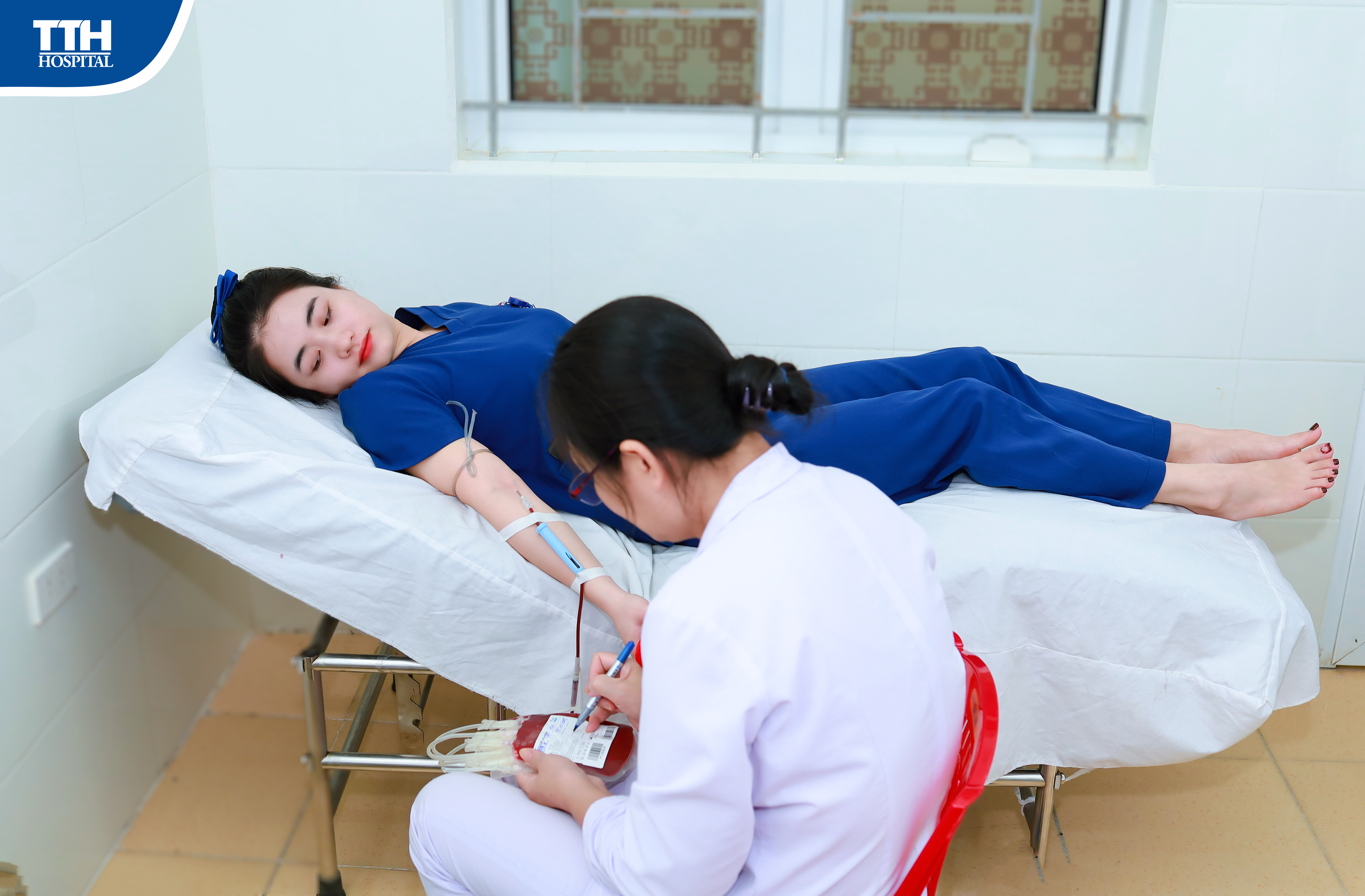 HIẾN MÁU CỨU NGƯỜI KỊP THỜI  - NGHĨA CỬ ĐẸP GIỮA ĐỜI THƯỜNG