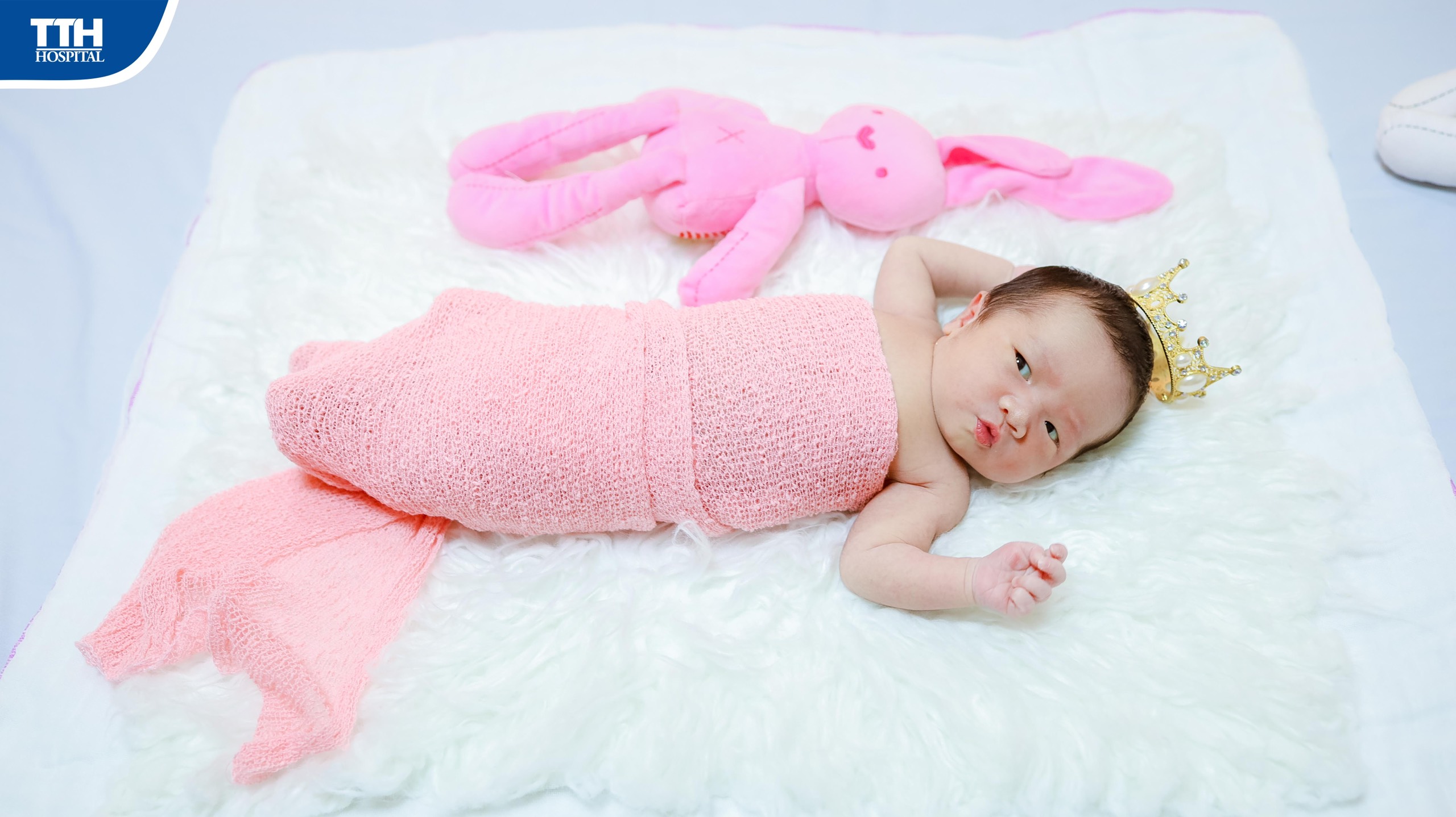 VÀ THẾ GIỚI CÓ THÊM MỘT EM BÉ, MẸ CÓ THÊM MỘT TÌNH YÊU